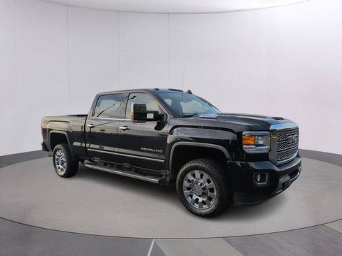Used 2018 GMC Sierra 2500 Denali AWD/4WD image 9