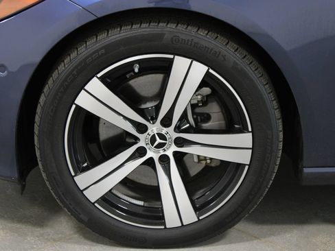 Used 2024 Mercedes-Benz C 300 Sedan image 18