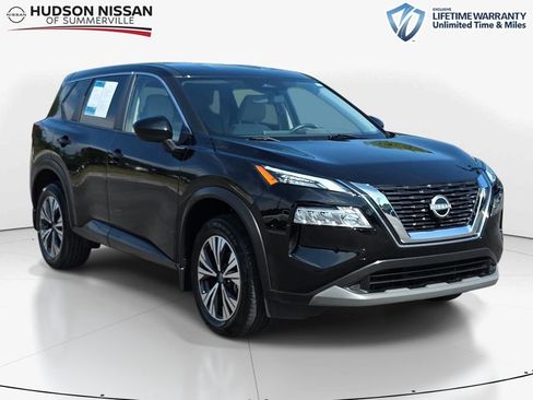 Used 2023 Nissan Rogue SV FWD image 1
