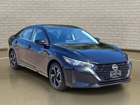 Used 2024 Nissan Sentra SV FWD image 3