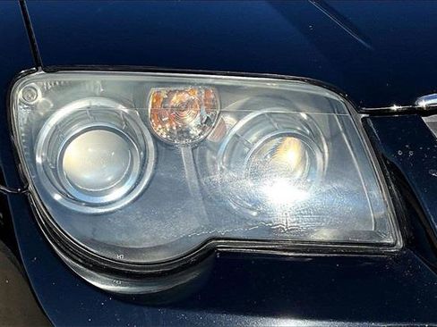 Used 2005 Chrysler Crossfire Limited image 25