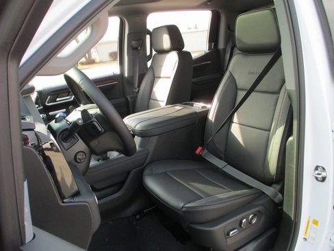 New 2026 GMC Sierra 1500 Denali image 11