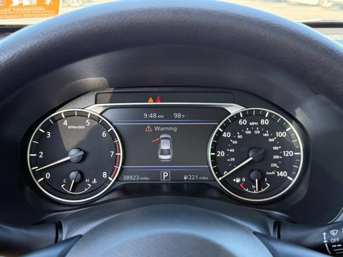 Used 2025 Nissan Altima 2.5 SV FWD image 19