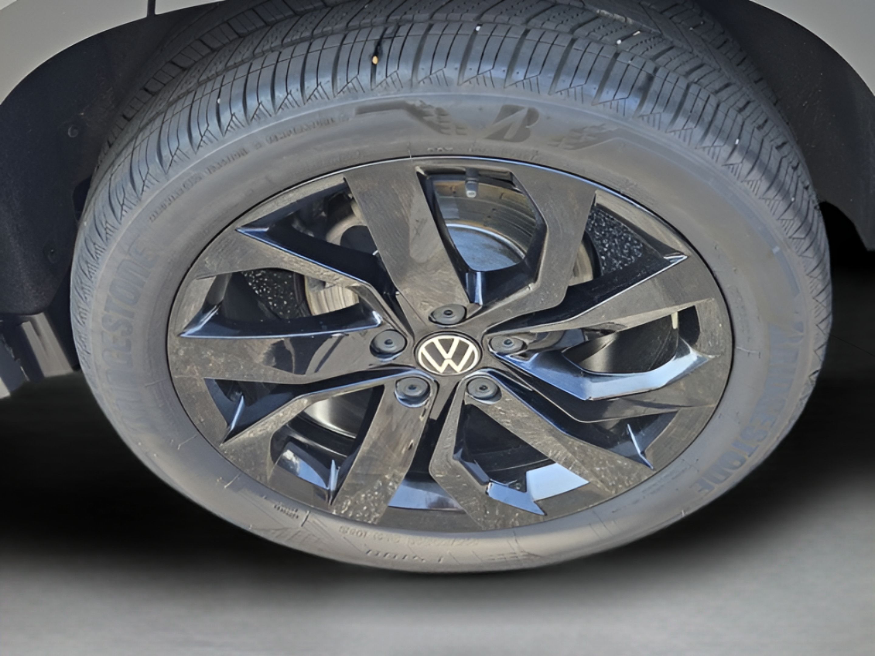 Used 2023 Volkswagen Taos SE FWD image 26