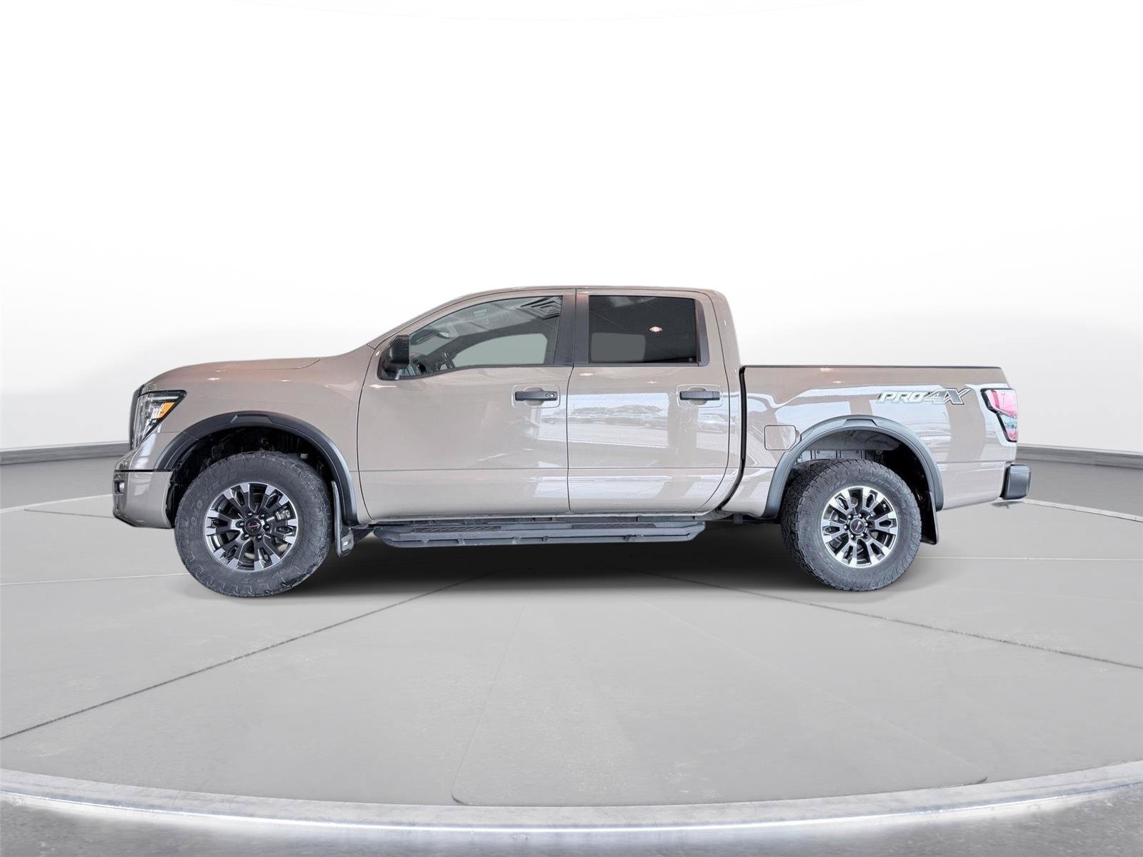 Used 2021 Nissan Titan PRO-4X w/ Pro-4x Utility Package AWD/4WD image 18