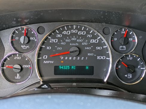 Used 2014 Chevrolet Express 1500 image 19