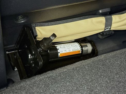 Certified 2025 Toyota Tacoma TRD Sport w/ TRD Sport Premium Package image 38