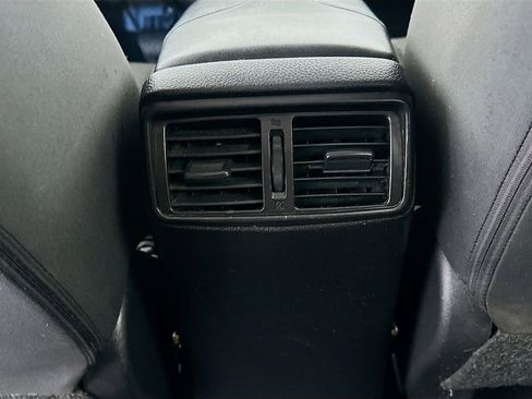 Used 2022 Nissan Rogue Sport S image 24