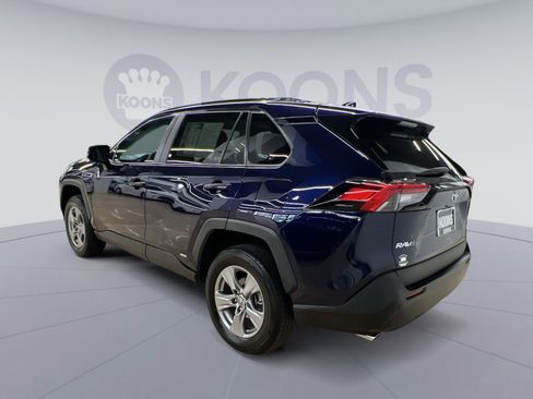 Used 2024 Toyota RAV4 XLE w/ Convenience Package image 4