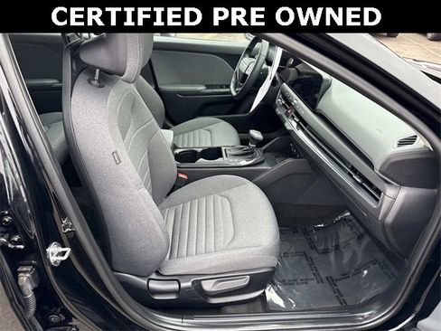 Used 2025 Kia K4 EX image 9