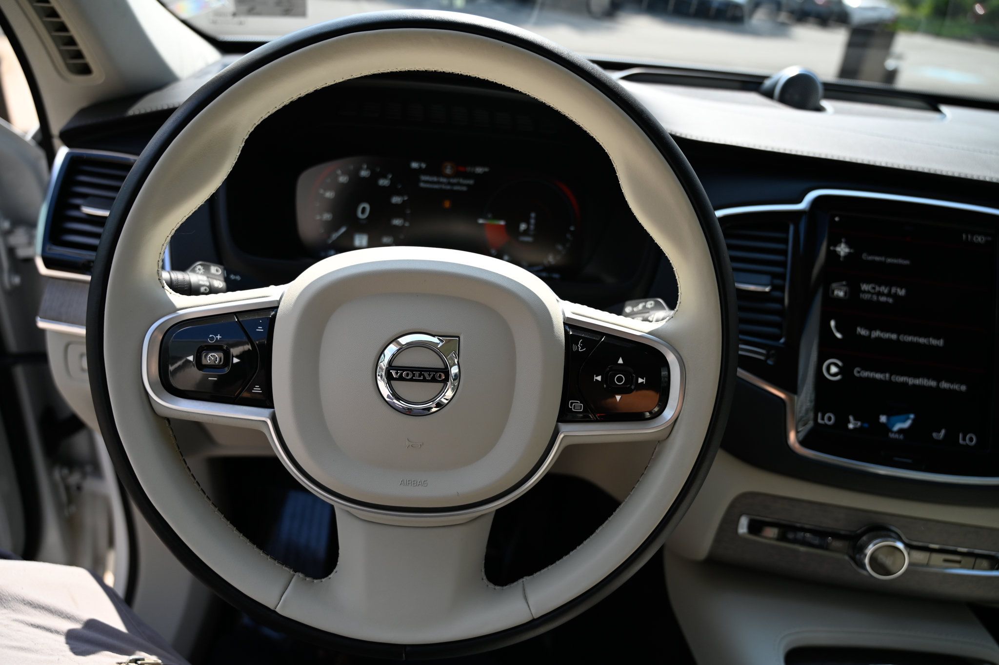 Used 2022 Volvo XC90 T8 Inscription w/ Advanced Package AWD/4WD image 24