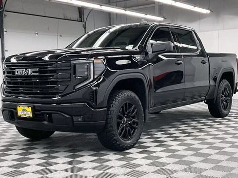 Used 2026 GMC Sierra 1500 Elevation w/ Elevation Select Package AWD/4WD image 12