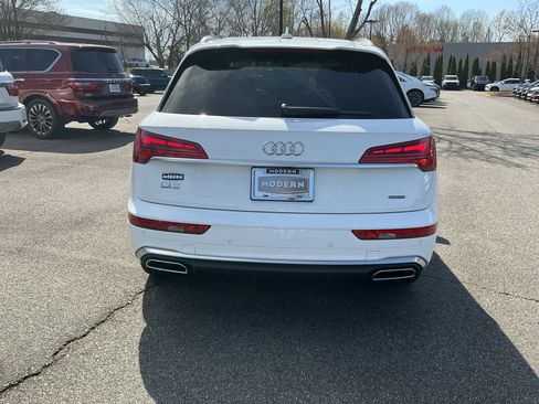 Used 2025 Audi Q5 e Premium image 3