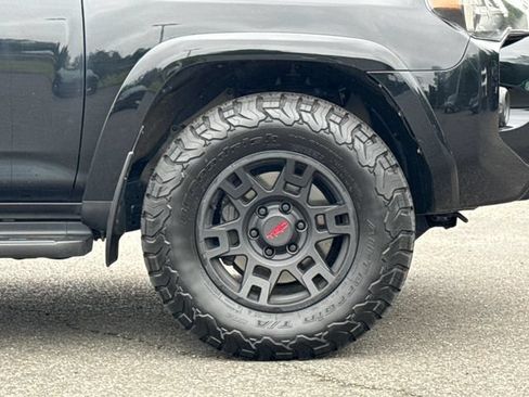 Used 2023 Toyota 4Runner SR5 Premium w/ Moonroof Package AWD/4WD image 26