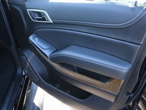 Certified 2020 GMC Yukon XL Denali w/ Denali Premium Package image 14