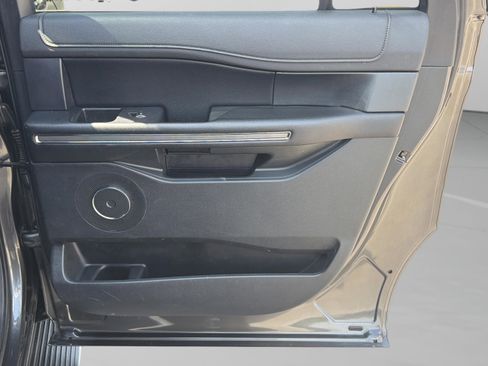Used 2021 Ford Expedition Max XLT image 29
