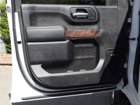 Used 2020 GMC Sierra 2500 Denali w/ Denali Ultimate Package image 15