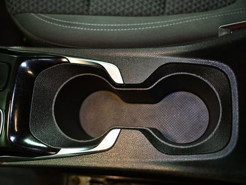 Used 2022 Chevrolet Bolt EUV LT w/ Comfort Package image 24