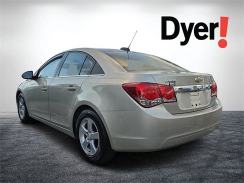 Used 2016 Chevrolet Cruze LT w/ Technology Package image 7