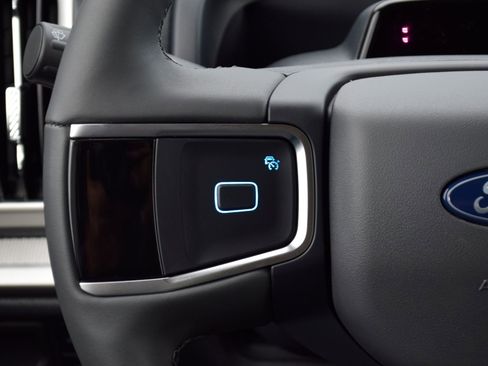 New 2026 Ford Expedition Active RWD image 9