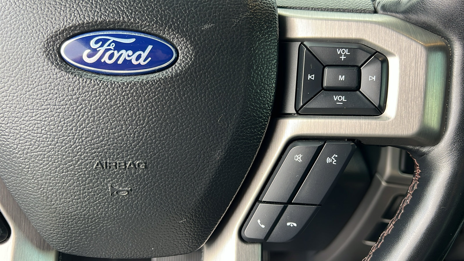 Used 2022 Ford F350 Platinum AWD/4WD image 27