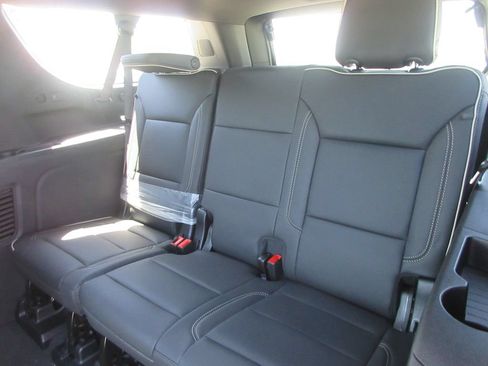 New 2026 GMC Yukon XL Elevation w/ Elevation Premium Package AWD/4WD image 13