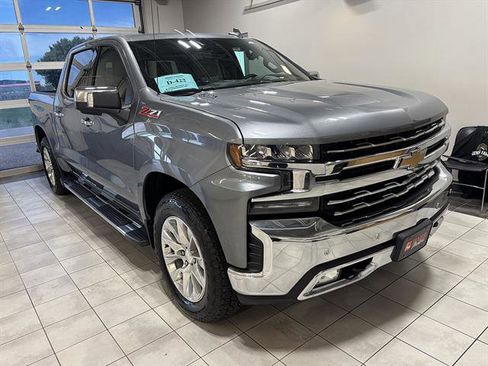 Used 2020 Chevrolet Silverado 1500 LTZ w/ LTZ Premium Package AWD/4WD image 5
