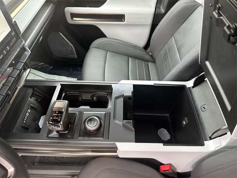Used 2024 GMC Hummer EV 3X image 24
