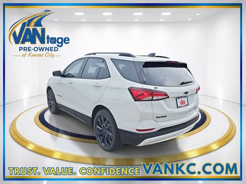 Certified 2024 Chevrolet Equinox RS w/ RS Leather Package AWD/4WD image 9