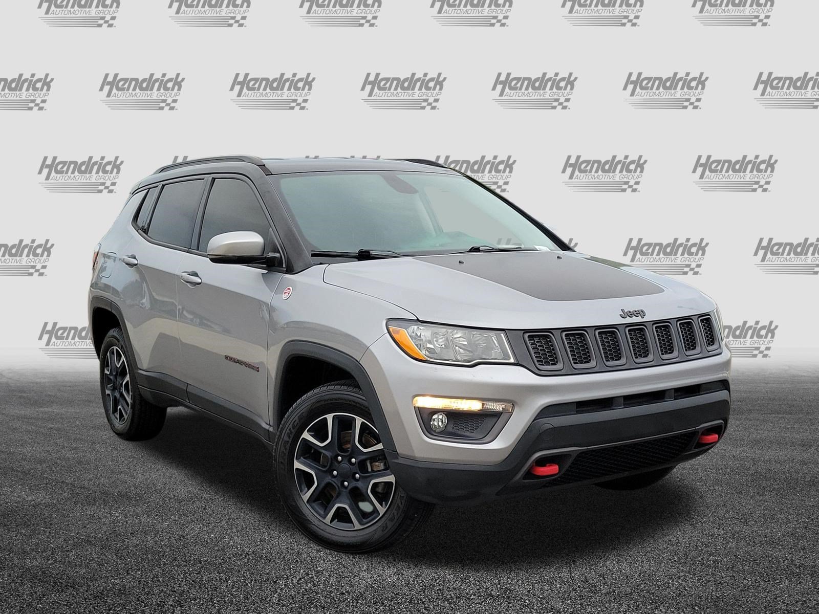 Used 2019 Jeep Compass Trailhawk w/ Cold Weather Group AWD/4WD image 2
