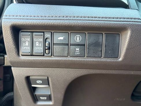 Used 2022 Honda Odyssey EX-L image 17