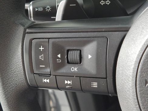 Used 2023 Nissan Rogue S AWD/4WD image 23