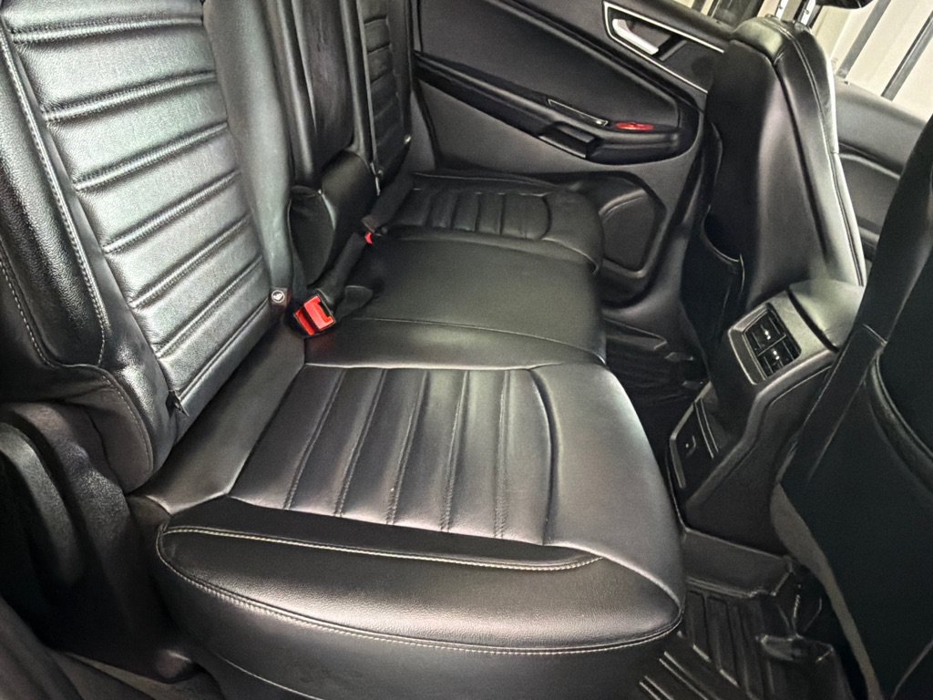 Used 2015 Ford Edge SEL w/ Canadian Comfort Package FWD image 21