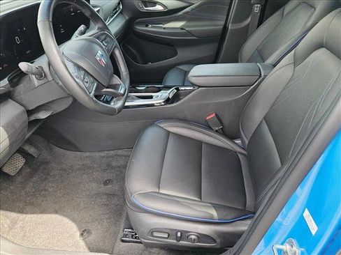 Used 2025 Buick Envista Sport Touring w/ Convenience I Package FWD image 14