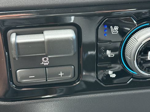 New 2026 Chevrolet Silverado 2500 High Country w/ High Country Premium Package AWD/4WD image 46