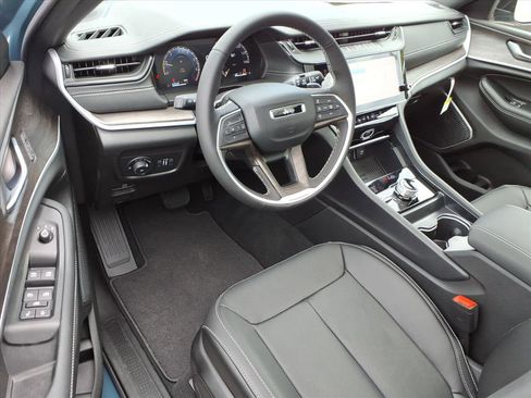 New 2026 Jeep Grand Cherokee Limited AWD/4WD image 19