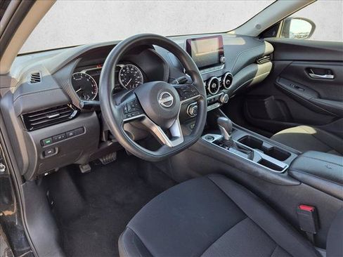 Used 2024 Nissan Sentra SV FWD image 10