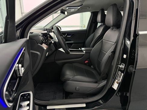 Used 2025 Mercedes-Benz GLC 350e 4MATIC image 5