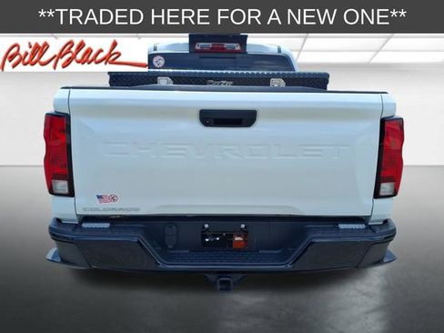 Used 2023 Chevrolet Colorado W/T AWD/4WD image 5