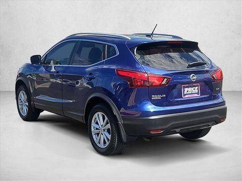 Used 2018 Nissan Rogue Sport SV w/ SV Technology Package FWD image 9