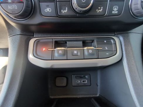 Used 2023 GMC Acadia Denali w/ Black Diamond Edition AWD/4WD image 16