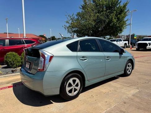 Used 2015 Toyota Prius Three FWD image 8