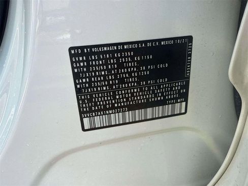 Used 2022 Volkswagen Tiguan SE R-Line image 10