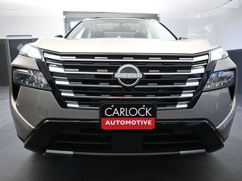 New 2026 Nissan Rogue Platinum image 16