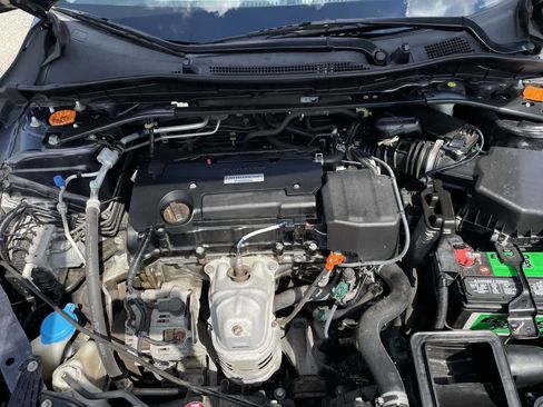 Used 2016 Honda Accord EX image 32