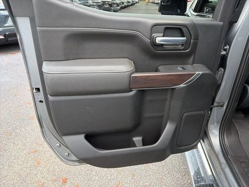 Used 2021 GMC Sierra 1500 SLT w/ SLT Premium Package image 18