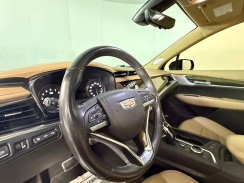 Used 2021 Cadillac XT6 Sport w/ Platinum Package image 10