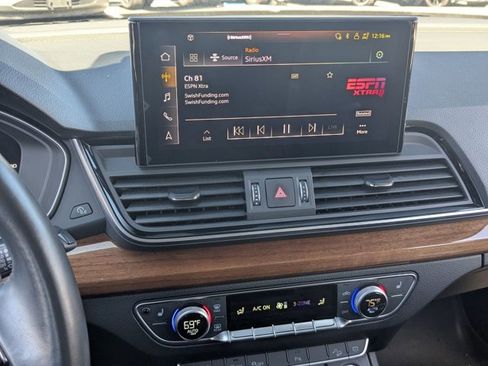 Used 2022 Audi Q5 2.0T Premium Plus w/ Premium Plus Package image 12