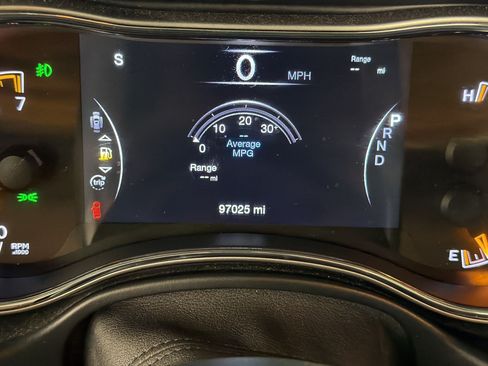 Used 2021 Jeep Grand Cherokee Limited AWD/4WD image 23