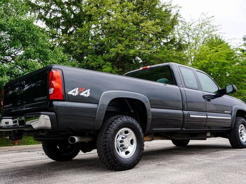 Used 2004 Chevrolet Silverado 2500 LS AWD/4WD image 7